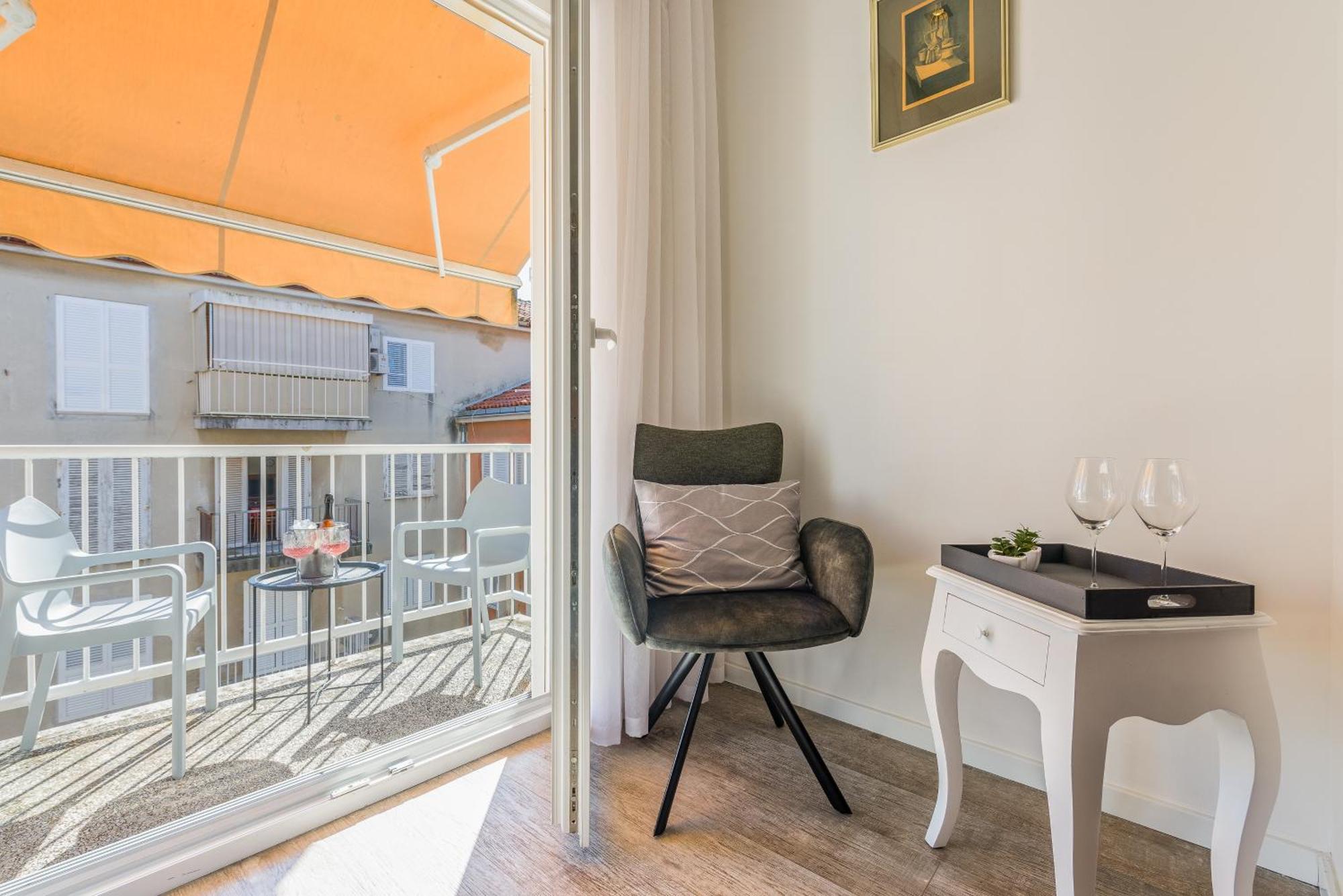 Central Rooms In Old Town By Belmont Realty Zadar Exterior photo