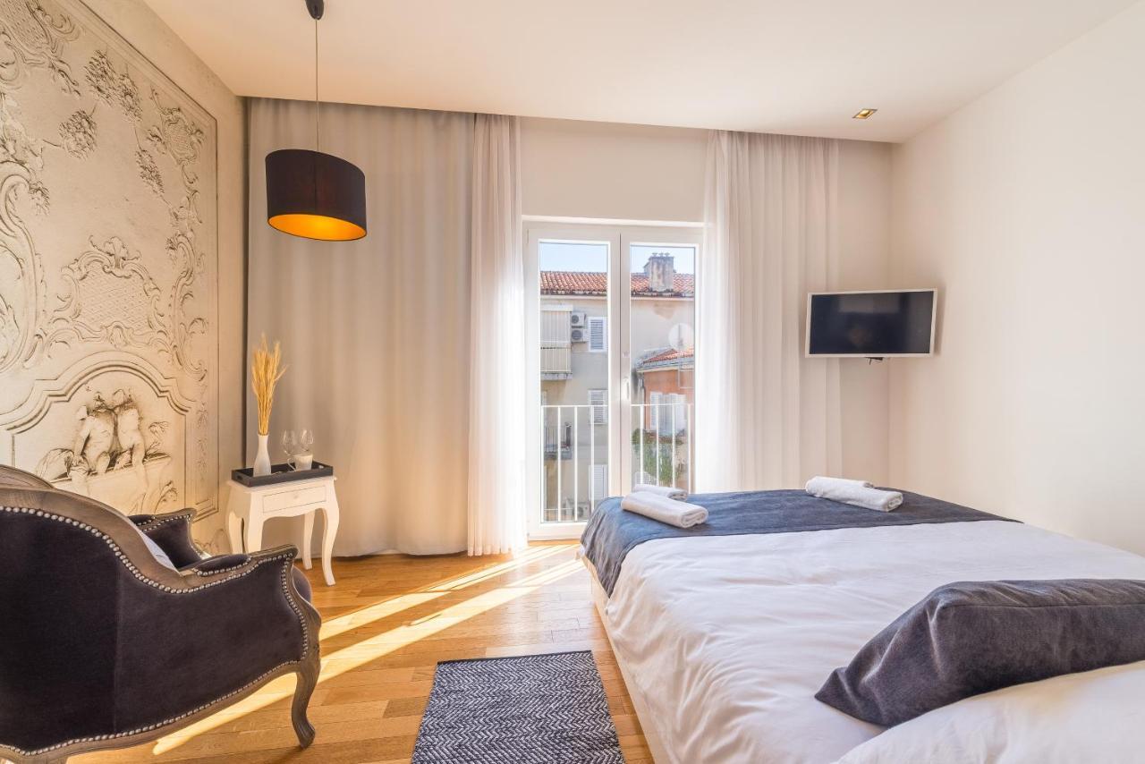 Central Rooms In Old Town By Belmont Realty Zadar Exterior photo