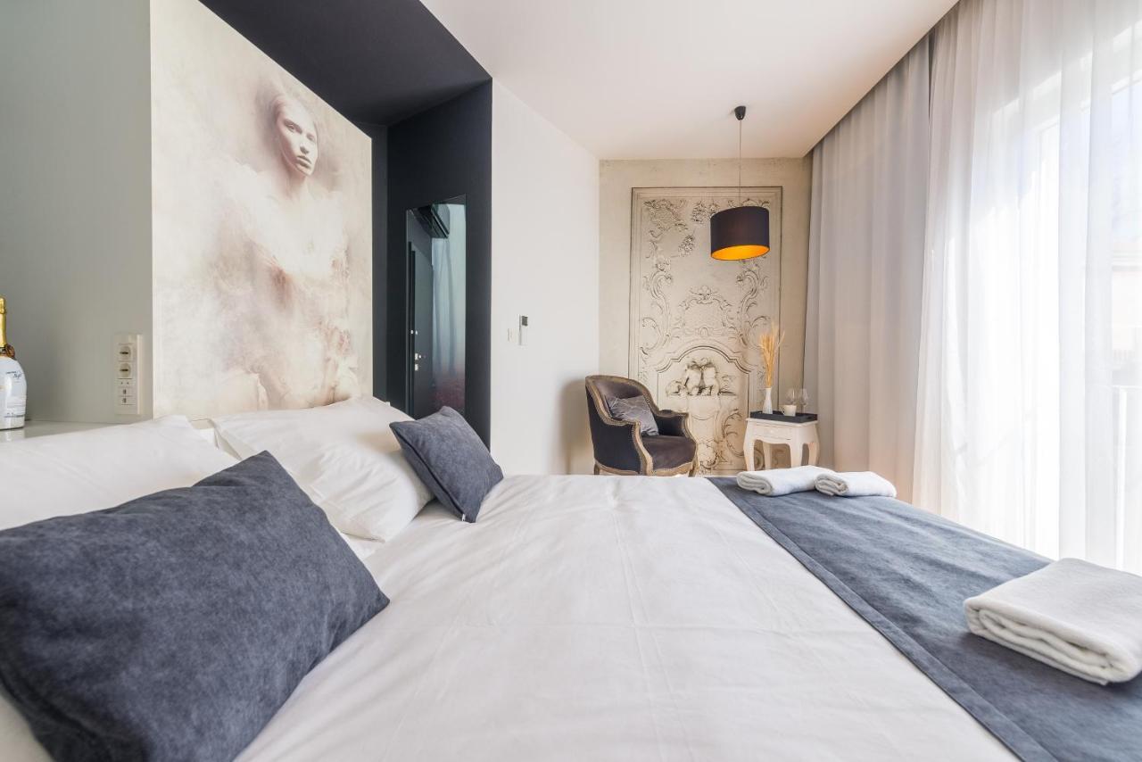 Central Rooms In Old Town By Belmont Realty Zadar Exterior photo